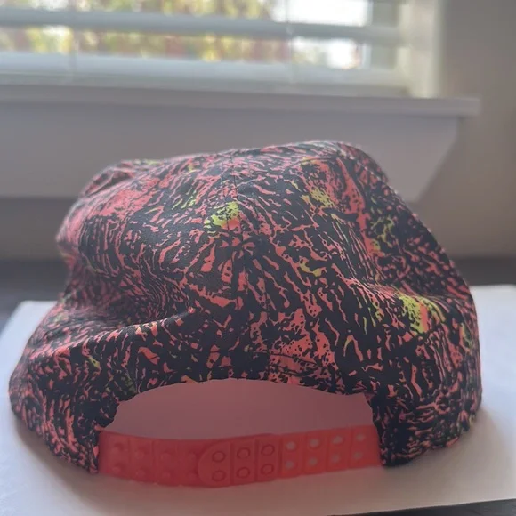 Retro SnapBack - Picture 3 of 4